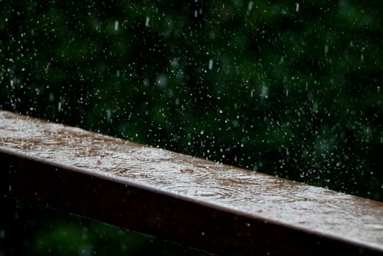 Raw Rain And Riverfront Gusts Jolt St. Louis Awake