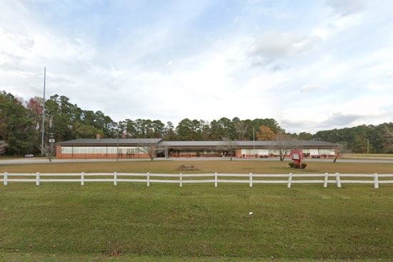 Razor-Thin Bladen Board Vote Puts East Arcadia School On The Chopping Block