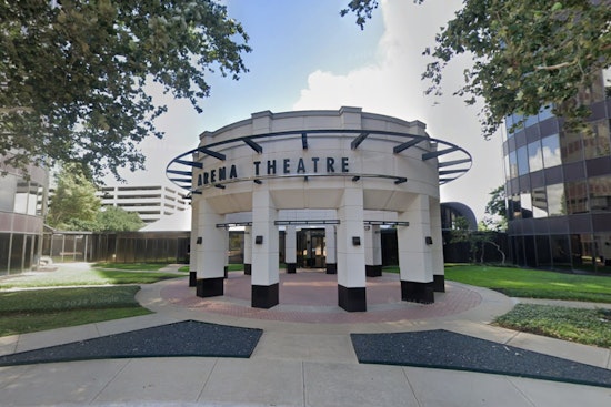 Retro Pop Frenzy As Pandora And Flans Pack Houston’s Arena Theatre