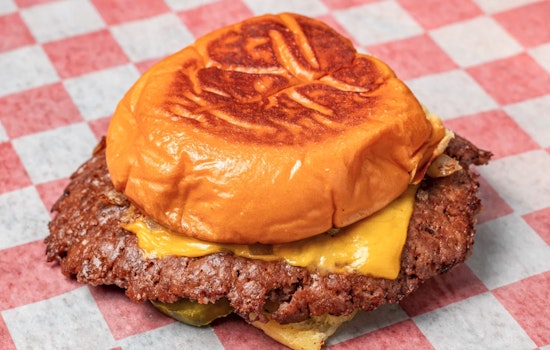 Rittenhouse Snags 7th Street Burger In Late-Night Smash Invasion