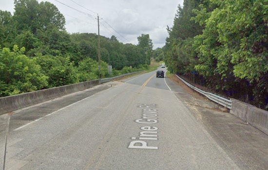 Roswell Cops Swarm Cobb Line After Armed Robbery Suspect Bolts Into Woods