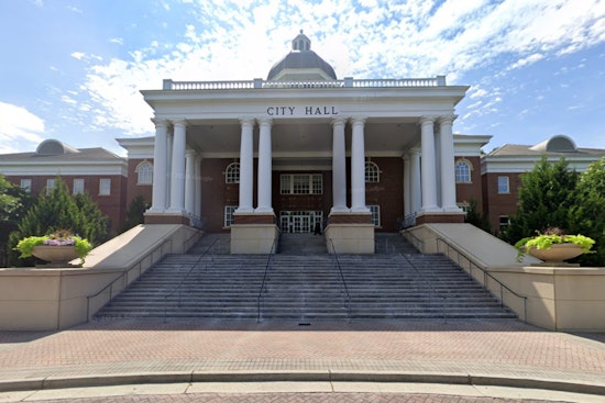 Roswell’s Free Parking Showdown, Council Poised To Hit The Meters Downtown