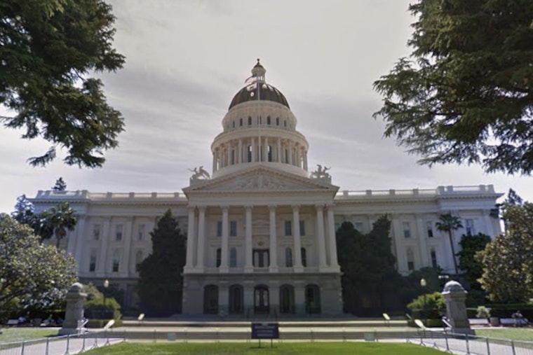 Sacramento Seniors Sleepwalk Past Medicare Drug Windfall