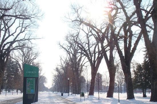 Salt Lake Wakes to Sunshine, Braces for Mountain Snow