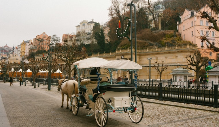 San Antonio Eyes Electric Carriages As Horses Phase Out