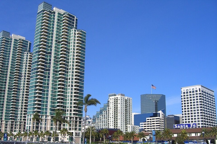 Santa Ana Roars Back, Blows San Diego Into Summer Mode