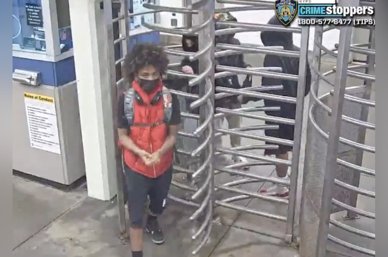 Scooter Swinging Crew Jumps Teens On Bronx 2 Train