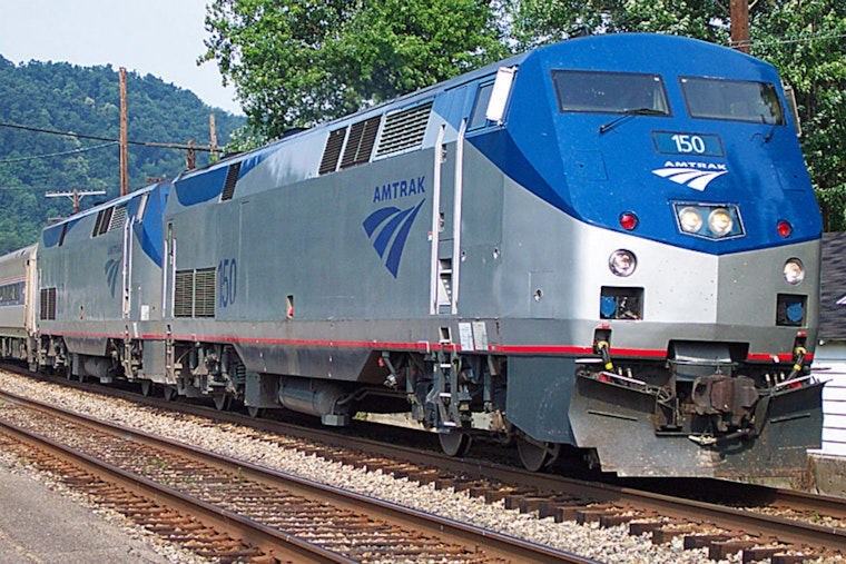 Seattle Rail Crews Sidelined as Amtrak Shifts Empire Builder Jobs to Chicago