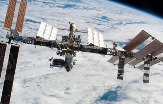 Senate Panel Gives ISS Two-Year Reprieve And Orders Moon Base Built