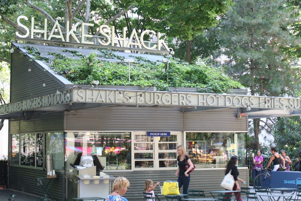 Shake Shack Plots 2026 Debut At Woodbury Lakes