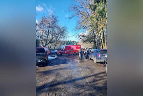 Shelton Lake Chaos as Bystanders Yank Woman, Kids From Frigid Water