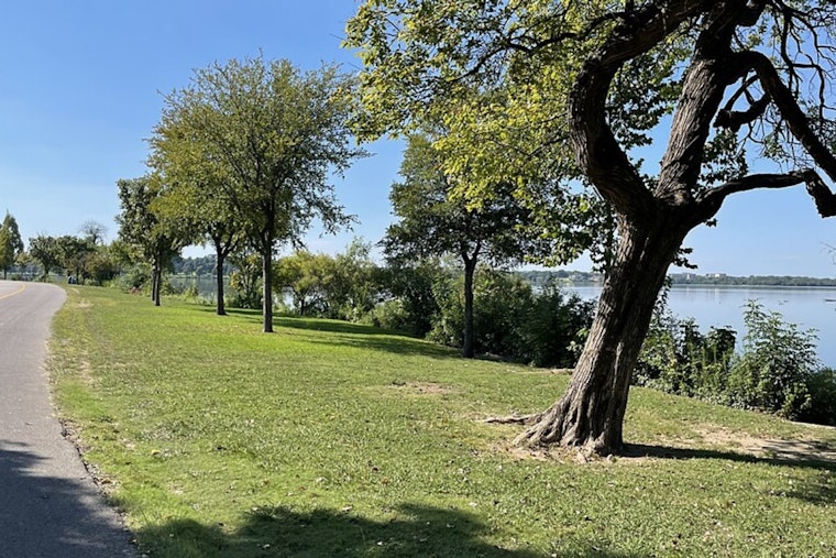 Sinkhole Stuns White Rock Lake As Popular Trail Stretch Suddenly Shuts Down