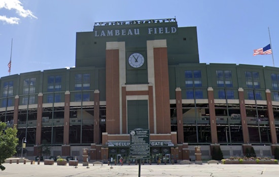 Sirens and Smoke at Lambeau as Fire Crews Knock Down Stadium Blaze