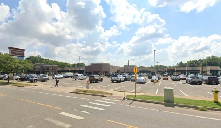Smashburger Invasion: 5th Street Burger Targets Kalamazoo’s Oakwood Plaza