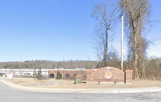 SNAP Squeeze Swamps Atlanta Food Banks As Families Crowd Pantry Lines
