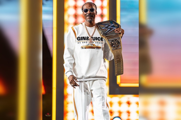 Snoop Saddles Up For Prison Rodeo Flick Filming In Oklahoma