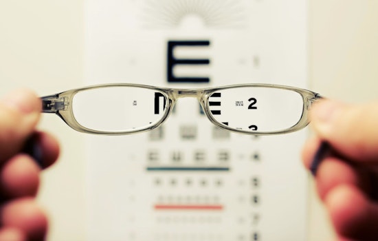 South Florida Parents Race For High-Tech Glasses As Kids’ Nearsightedness Soars