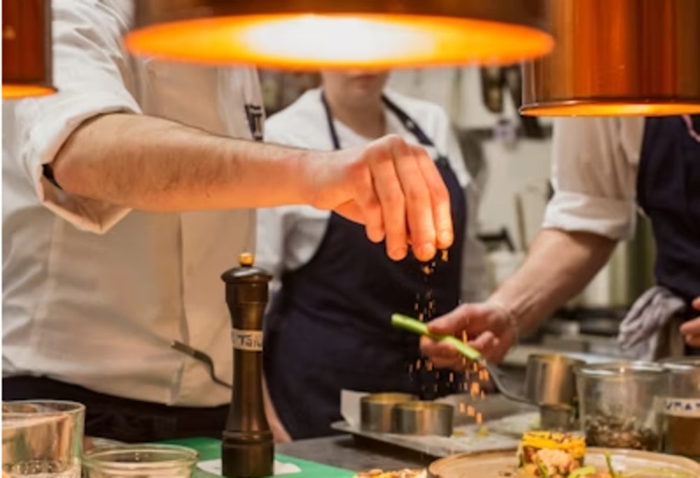 South L.A.'s 60th Street Cafe Trains Young Chefs