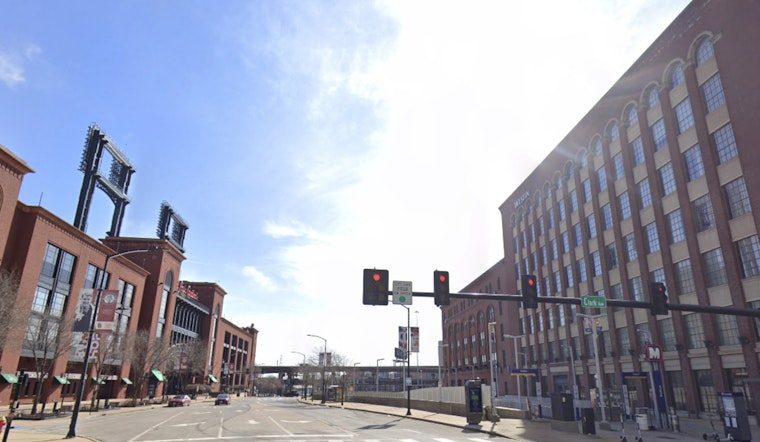 St. Louis Bakes in Near-Record Heat as South Winds Whip Through