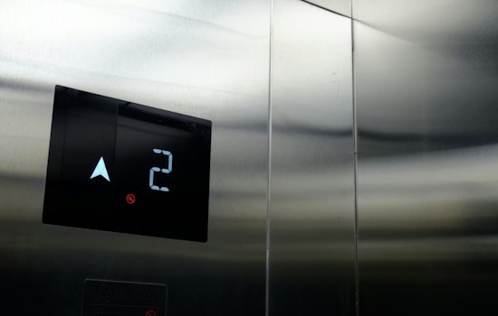 St. Pete High-Rise Tenants Stranded As Portland Elevator Shuts Down