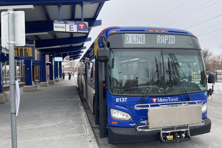 Stabbing at Chicago and Franklin D Line Stop Leaves Rider Wounded, Suspect Nabbed
