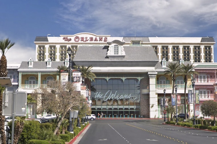 Strip Leaders Sound Alarm as Vegas Runs Low on Doctors and Nurses
