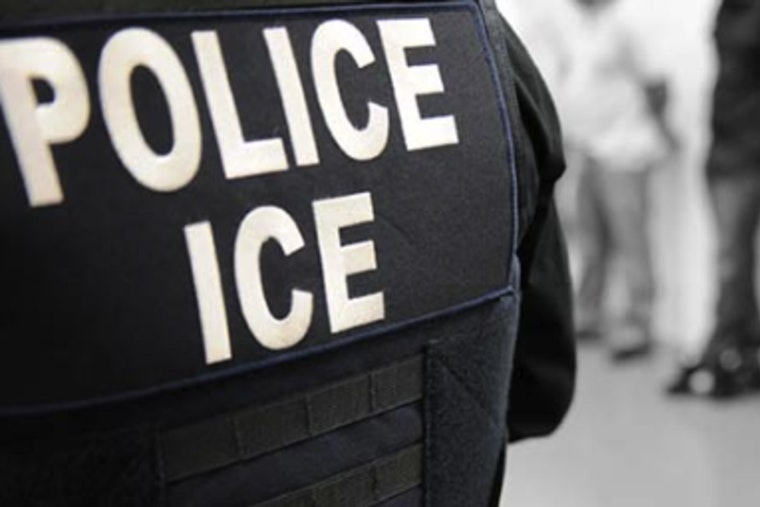 Suburban St. Louis Cops Cut Quiet ICE Deals, Ignite Local Debate