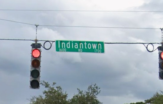 Teen Pilot Nails Jaw-Dropping Road Landing on Jupiter's Indiantown Strip
