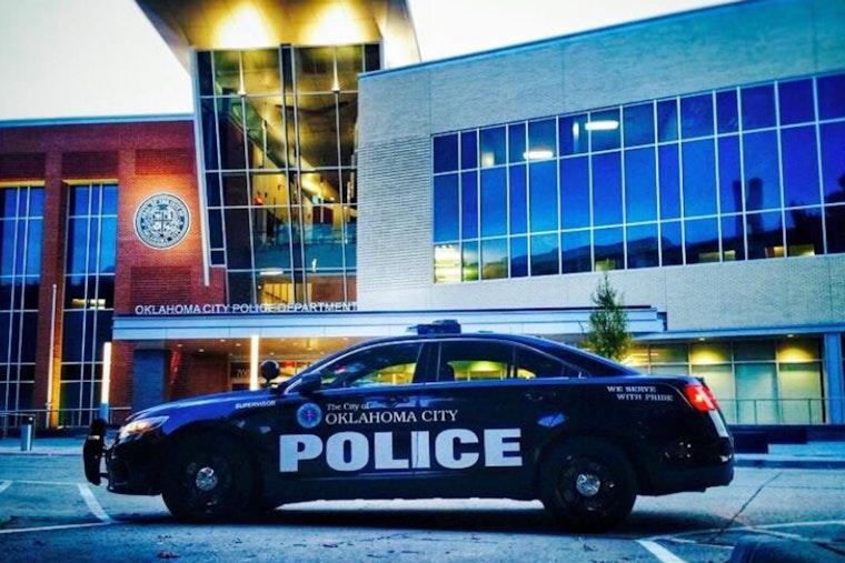 Teen With Gun Sparks Police Chase At Penn Square Mall