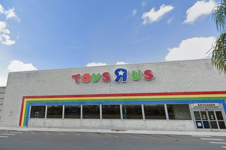 Tesla Plugs Into Kendall, Takes Over Long-Dead Toys 'R' Us