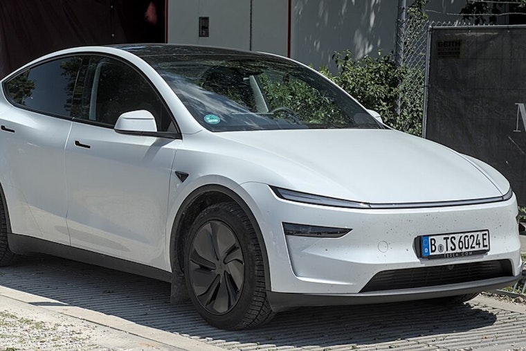 Tesla Robotaxis Quietly Move Into Oakland's 19th Street BART Hub