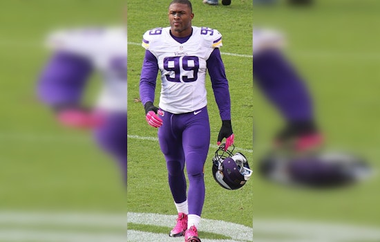 Texans Throw $40.1M At Sack Machine Danielle Hunter To Keep Rush Roaring