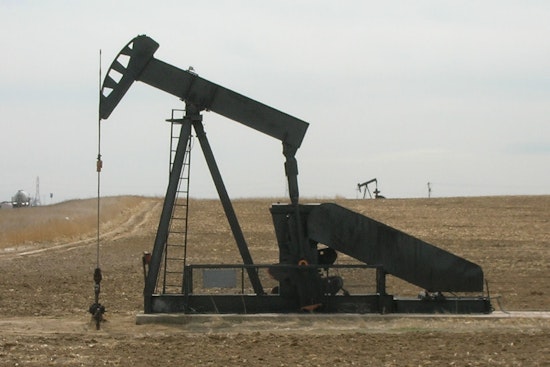 Texas Oil Patch Heats Up While Jitters Linger