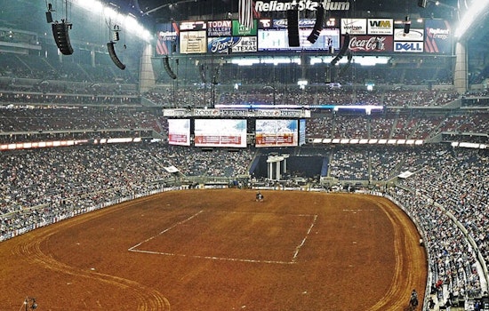 Texas Roping Phenom Snags Second RodeoHouston Crown With Blazing 2.6-Second Run