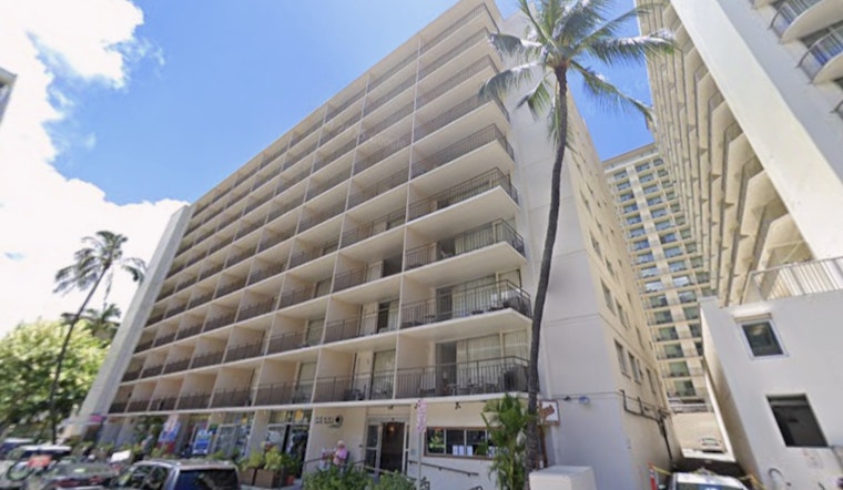 Thumb-Size Chef Stages Big Night Out at Waikīkī’s Romer House