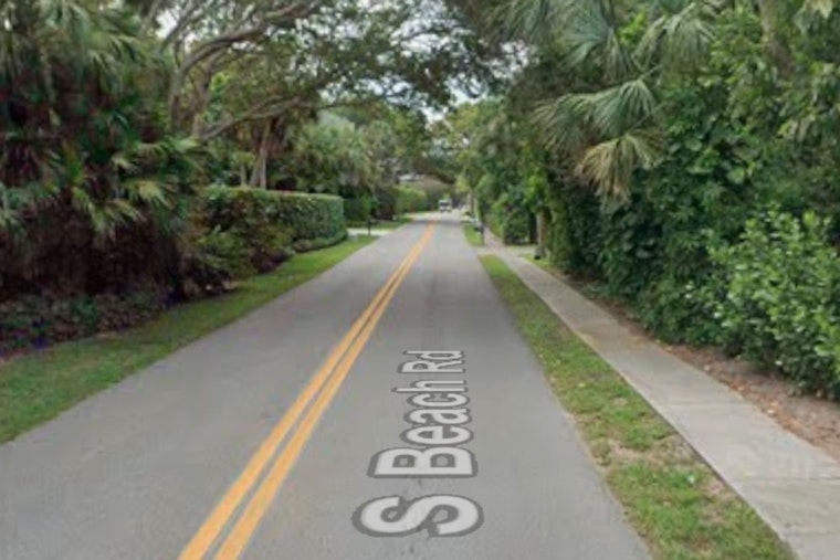 Tiger Woods' Jupiter Island Rollover Jolts Quiet Beach Road