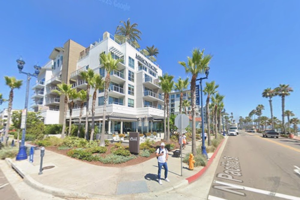 Top Gun House Lands Airport Scoop Shop As An's Gelato Taxis Into Oceanside