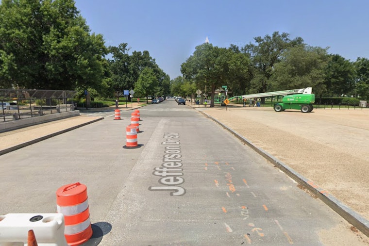 Tourist Hotspot Torn Up As Sinkhole Snarls Smithsonian Metro Lawn