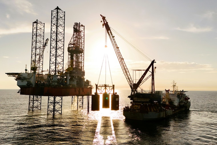 U.S. Service Economy Hits 3½-Year High As Middle East Shock Rattles Oil Markets