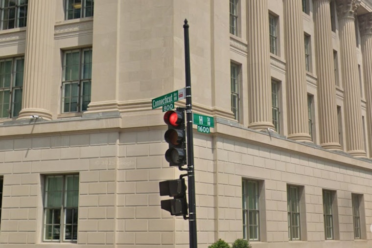 Van Blows Through White House Barricade During Morning Commute