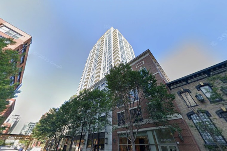 Waterton Snaps Up River North High-Rise Flair Tower For $85 Million