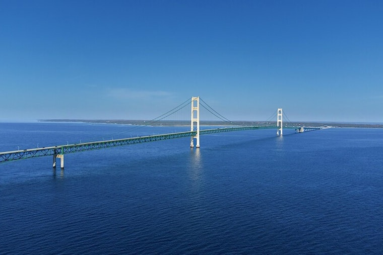 Whiteout Chaos: Mackinac Bridge Shutdown Chokes Off I-75 Link