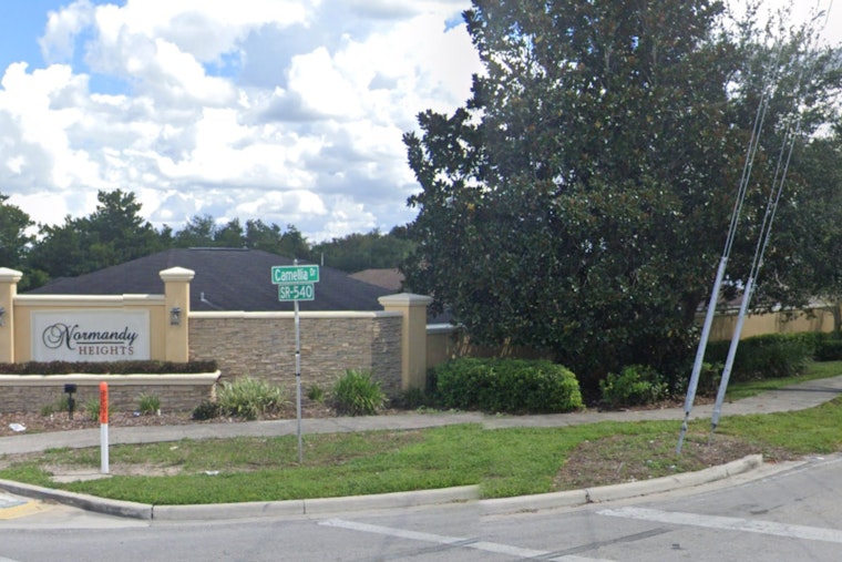 Winter Haven Lakeside Crash Kills 79-Year-Old Driver, Mercedes Motorist Critical