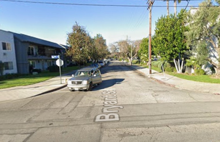 Woman Stabbed In Canoga Park, LAPD Searches