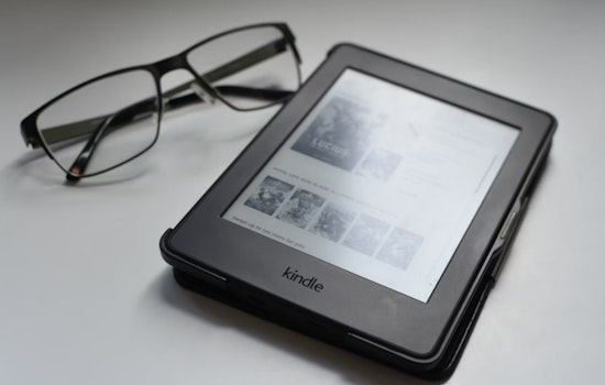 Amazon Yanks Kindle Store From Old Devices, Philly Bookworms Fume