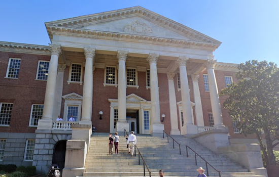 Annapolis Gambling Showdown: Online Casino Push Puts Schools and Slots on the Line