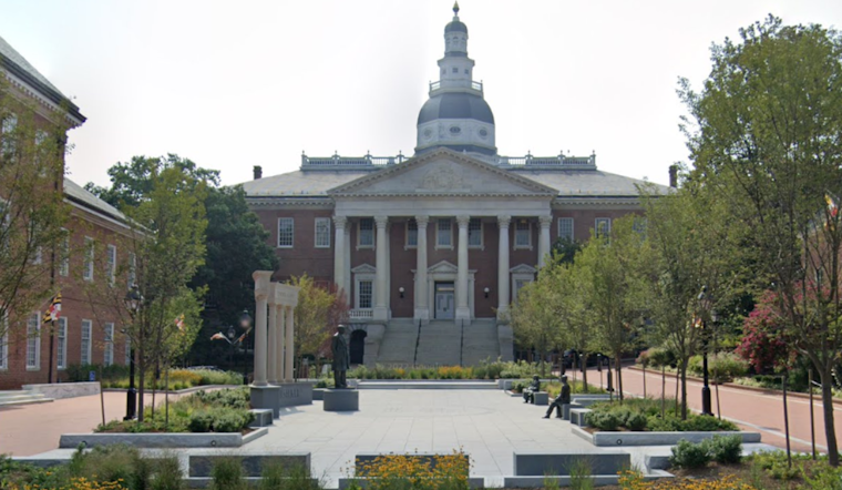 Annapolis Immigrant Advocates Flood Lawyers' Mall In Last-Minute Trust Act Push