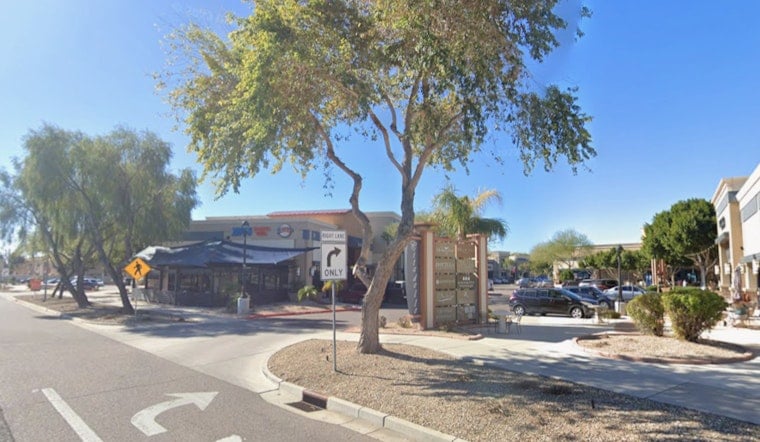 Arrowhead Ranch Plaza Packs In Pizza, Therapy and Beauty Fixes