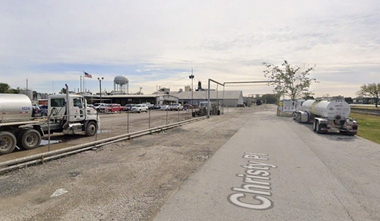 Asphalt Tank Fails In South Houston, Hazmat Probes Suspected Fatal Industrial Scare