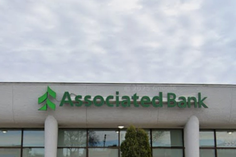 Associated Bank Muscles Into Preston Center In North Dallas Office Land Grab